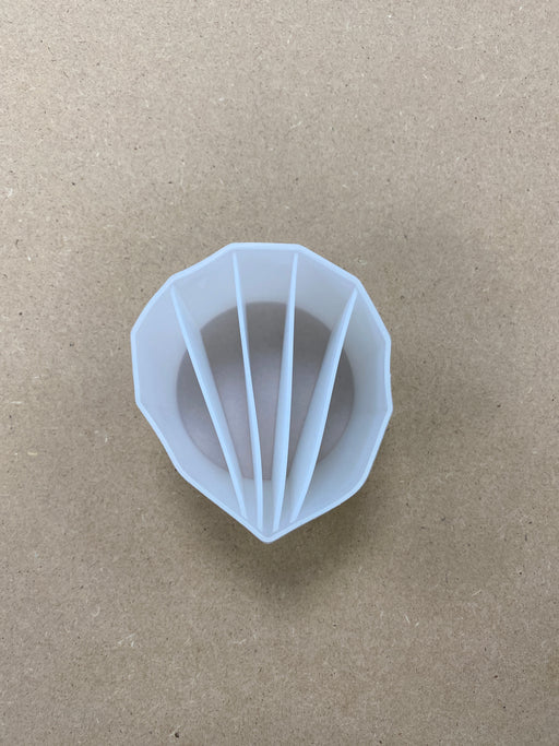 Silicone Mixing with Distribution Slots Measuring cup | Tools - Resinarthub