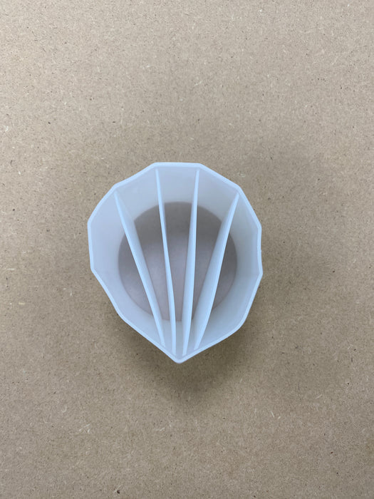 Silicone Mixing with Distribution Slots Measuring cup | Tools - Resinarthub