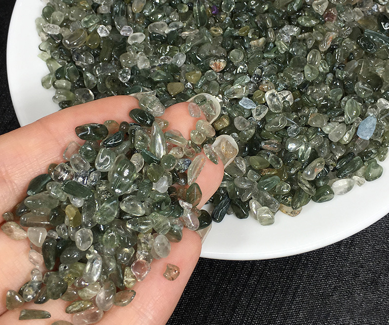 رقائق الكوارتز الأخضر الغابي لفن الراتنج (2-4 مم)
