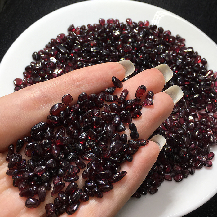 Burgundy Colored Stones for Resin Art (2-4mm)