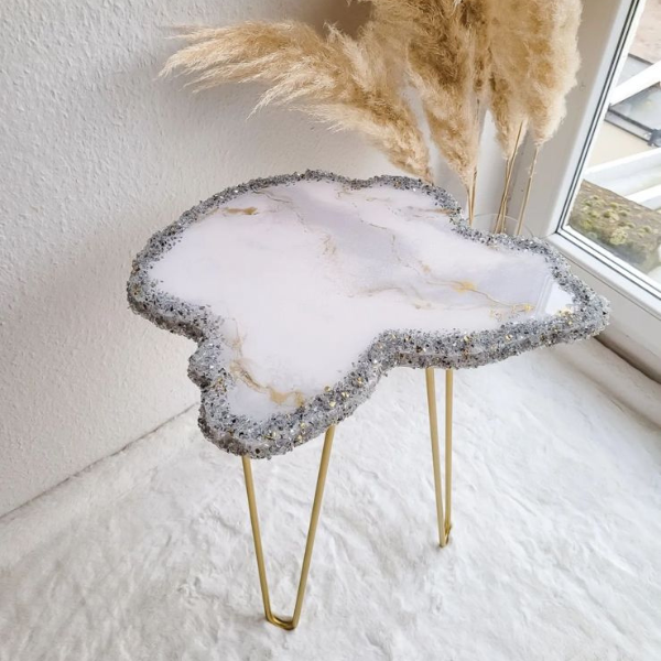 ورشة عمل طاولة القهوة من الراتنج