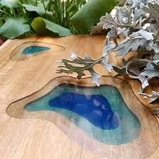 resin art on table top using translucent pigment kit